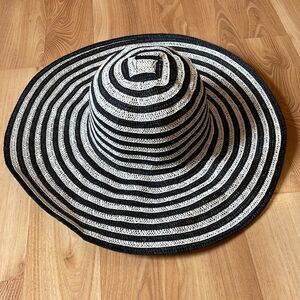 Midwest Black and White Striped Sun Hat size L